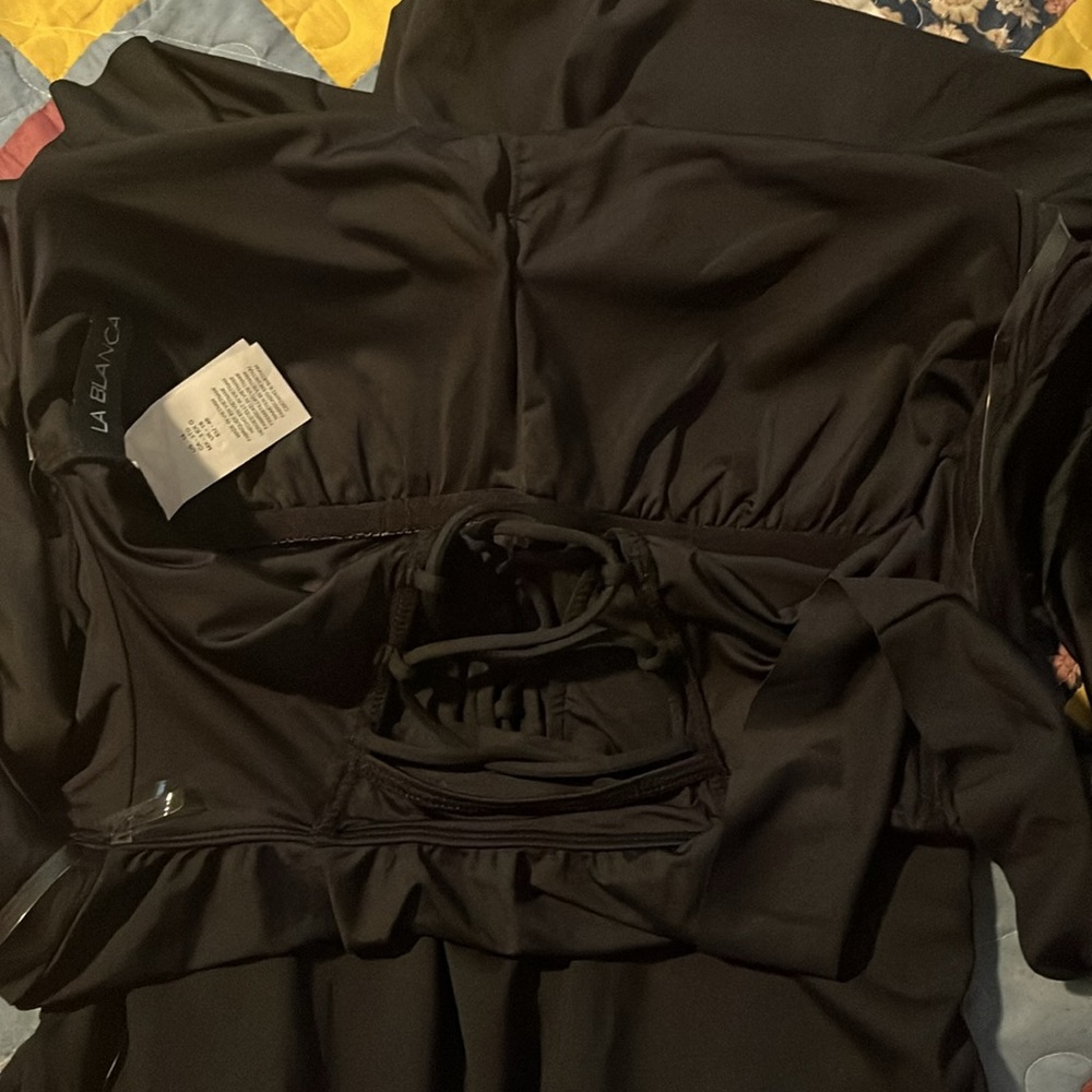 La Blanca Black Island Goddess Off The Shoulder Ruffle One Piece Swimsuit 14 NWT - Picture 13 of 13